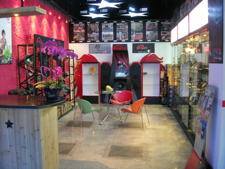 Precautions for shop decoration of auto repair shop