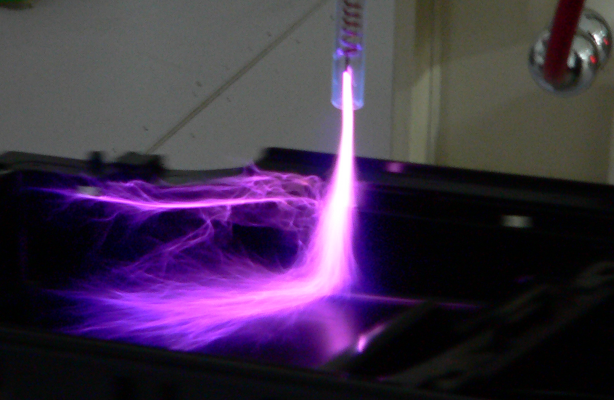 Which automotive plastic parts can the plasma cleaner process?