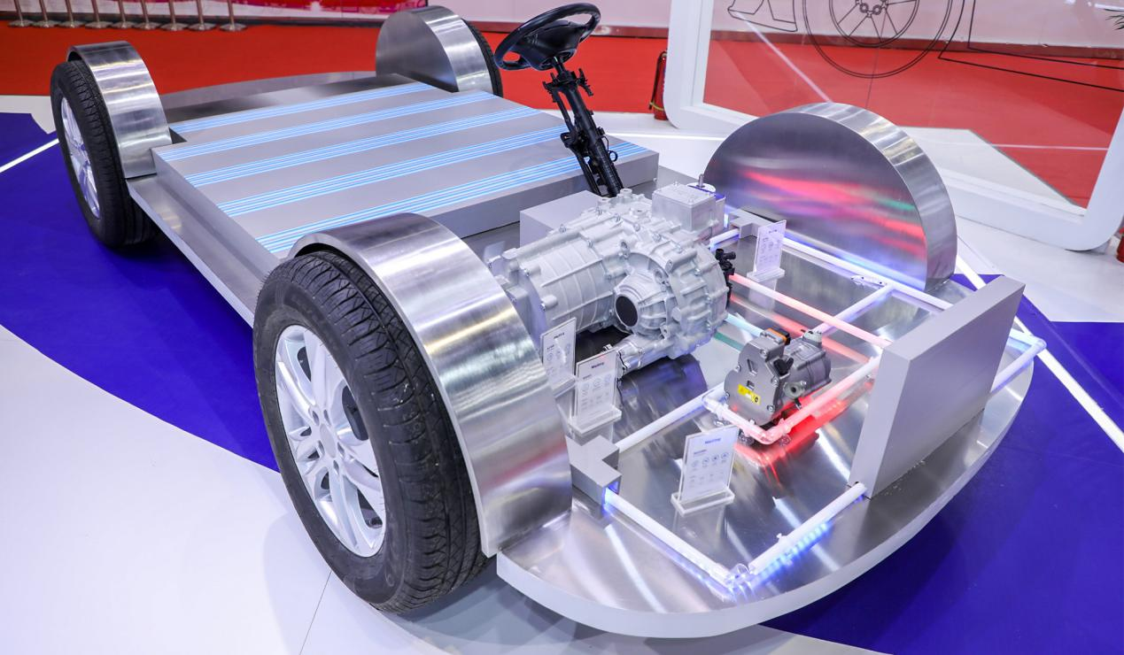 Midea changes lanes and enters the venue: Aiming at new energy components, not making cars this time?