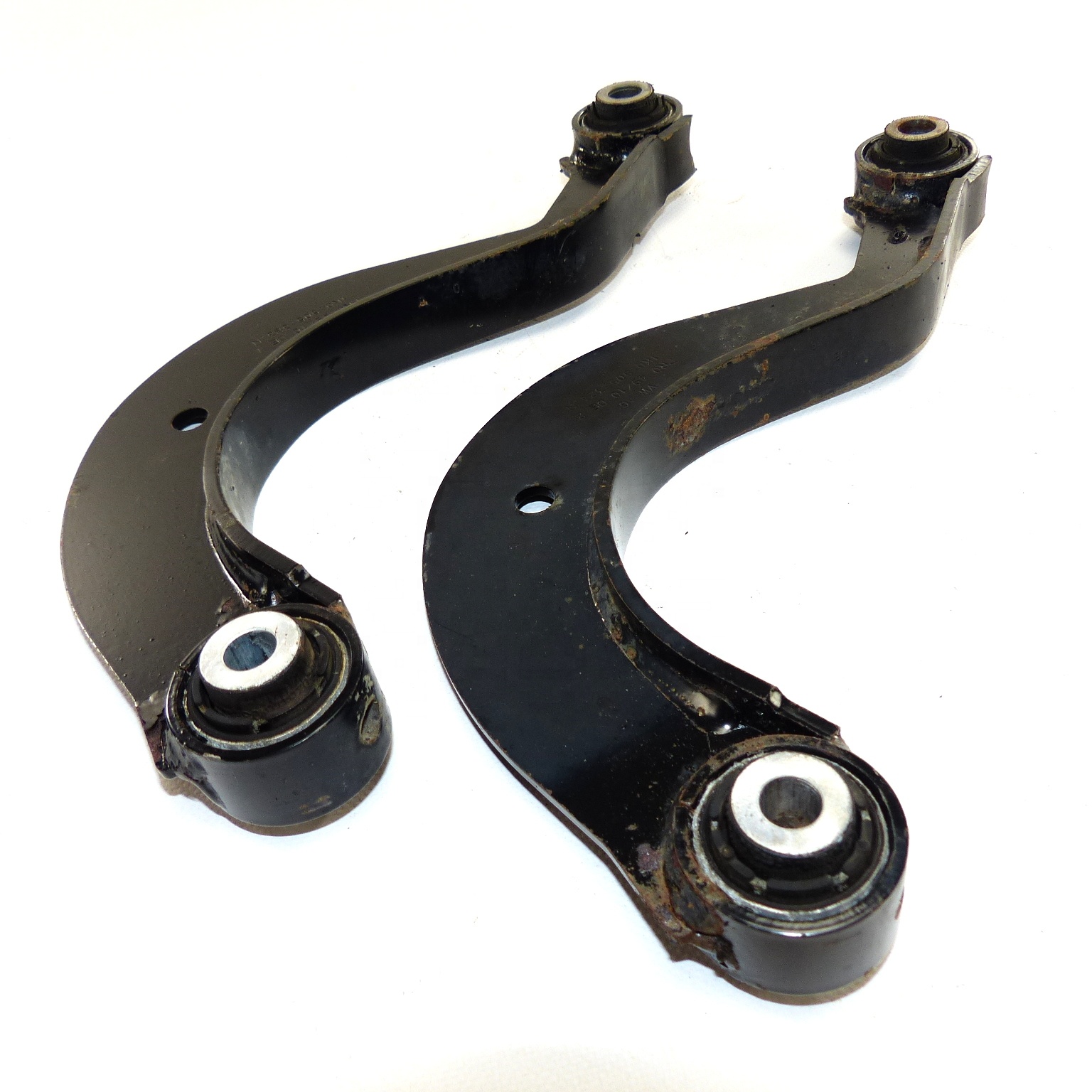 Auto Spare Car Parts Rear Upper Control Arm 5Q0505323CKT for Audi A3 Q3 TT VW JETTA BEETLE CLASSIC GOLF GTI CC TIGUAN