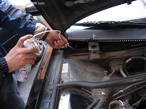 It is best to DIY cleaning your car air conditioner once a month
