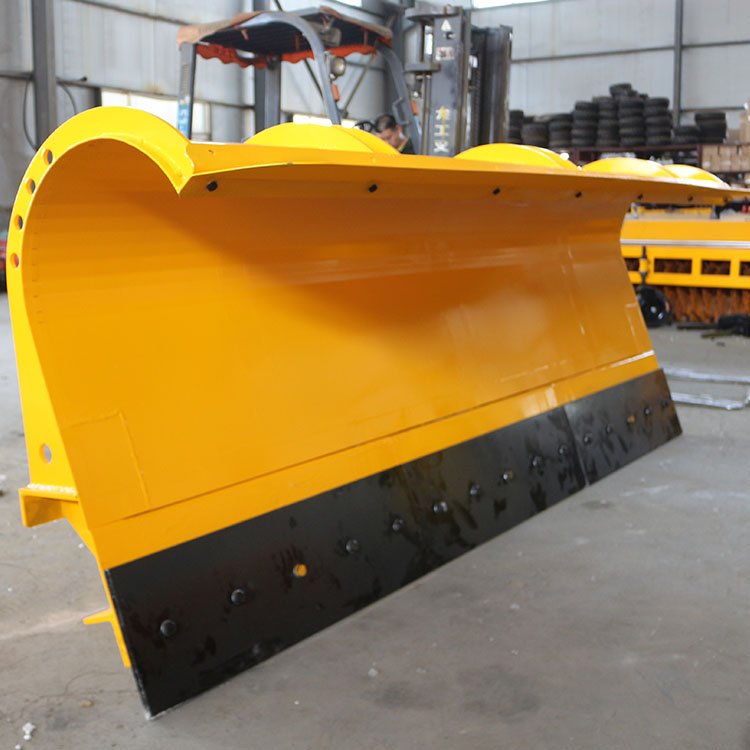 How to efficiently clear snow with a pickup truck converted into a snow plow? Analysis of snow shovel technical parameters and applicable scenarios