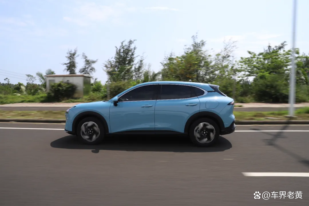 109,800! A high-end smart drive with a range of 1100Km+, it tastes great!