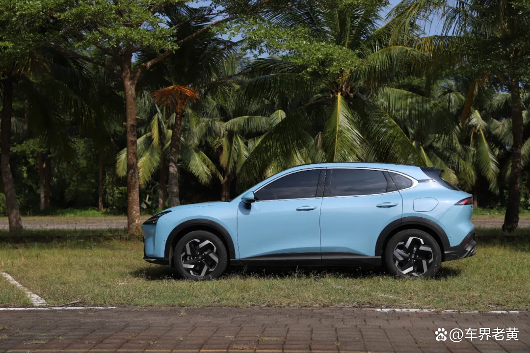 109,800! A high-end smart drive with a range of 1100Km+, it tastes great!