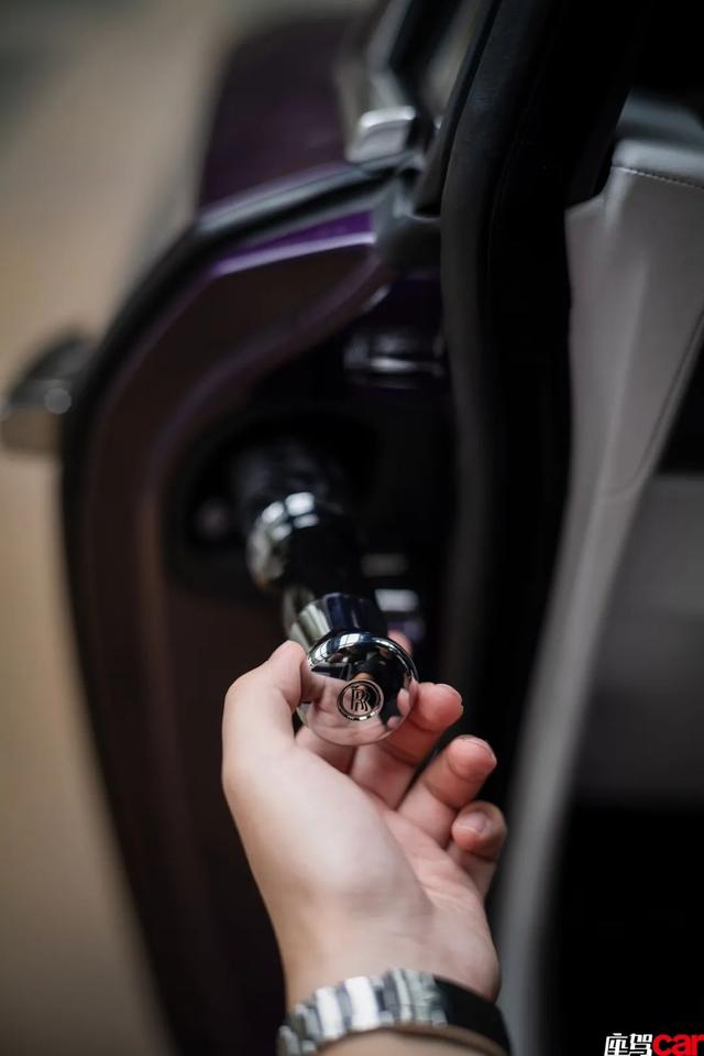 Pure electric romance under a century-old prophecy - test drive Rolls-Royce Shining | CAR REVIEWS Pure electric romance under a century-old prophecy - test drive Rolls-Royce Shining | CAR REVIEWS