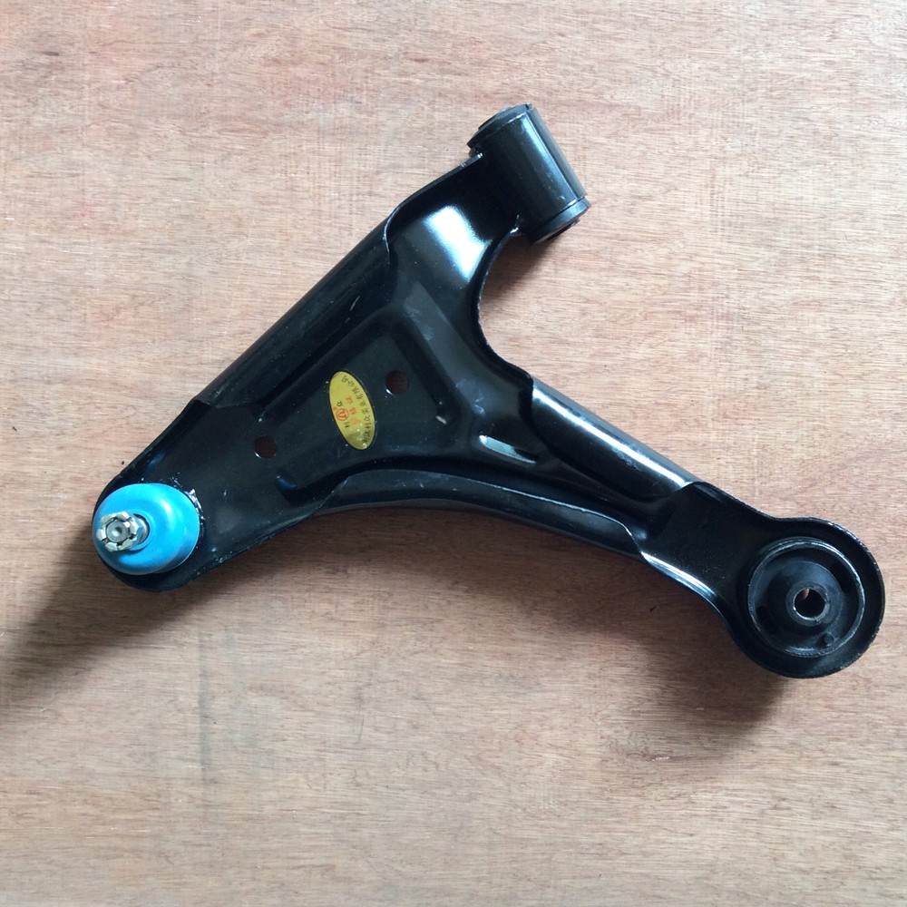 Braço de controle inferior para Daihatsu Hijet